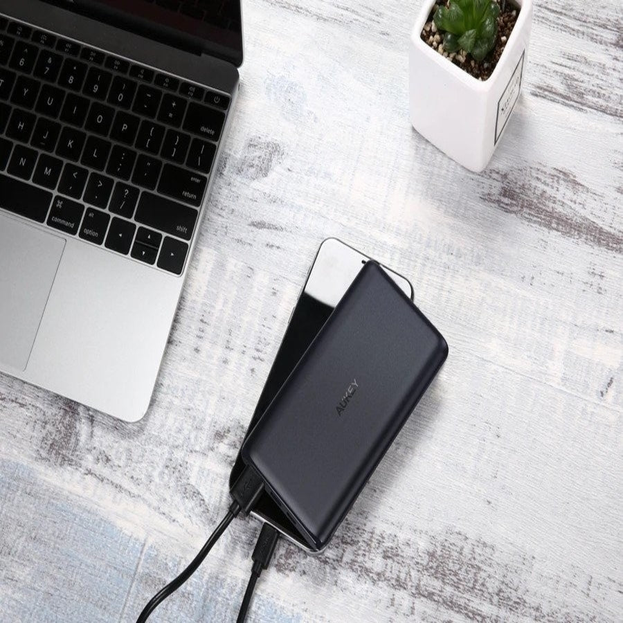 Aukey PB-XN5 5000mAh 5V 3A Ultra Portable USB-C Power Bank