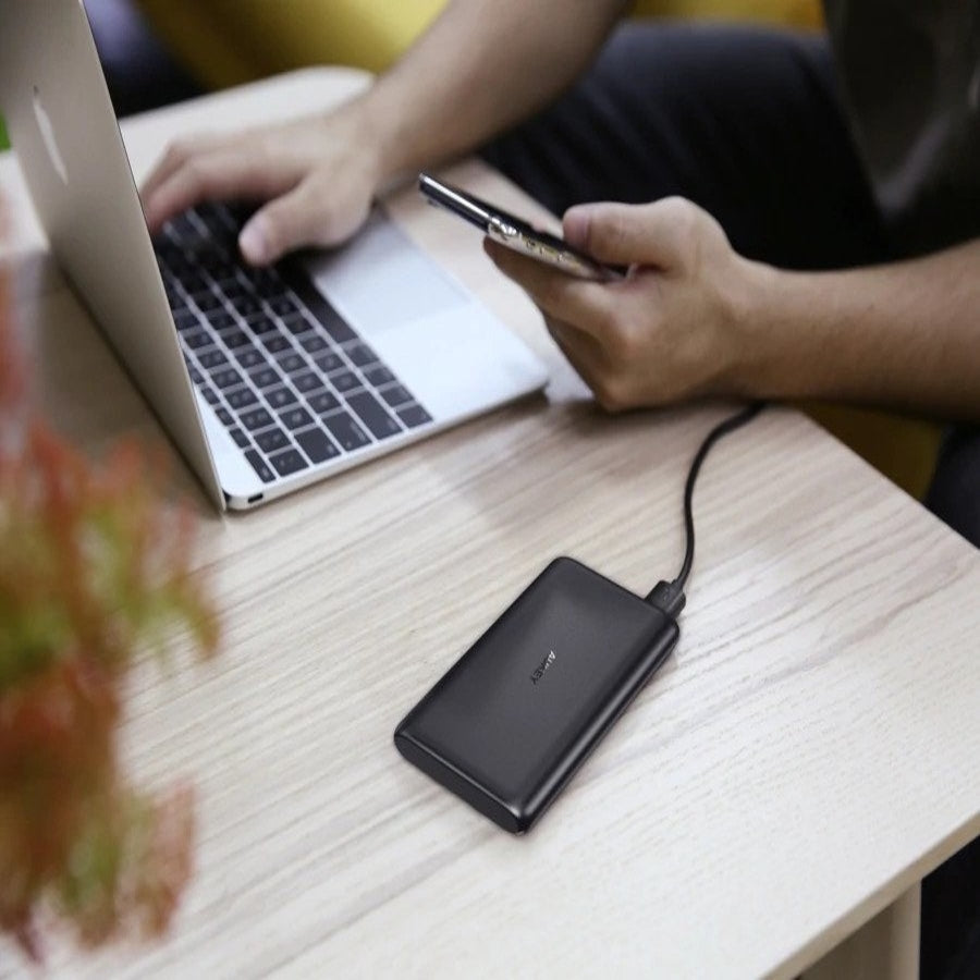 Aukey PB-XN5 5000mAh 5V 3A Ultra Portable USB-C Power Bank