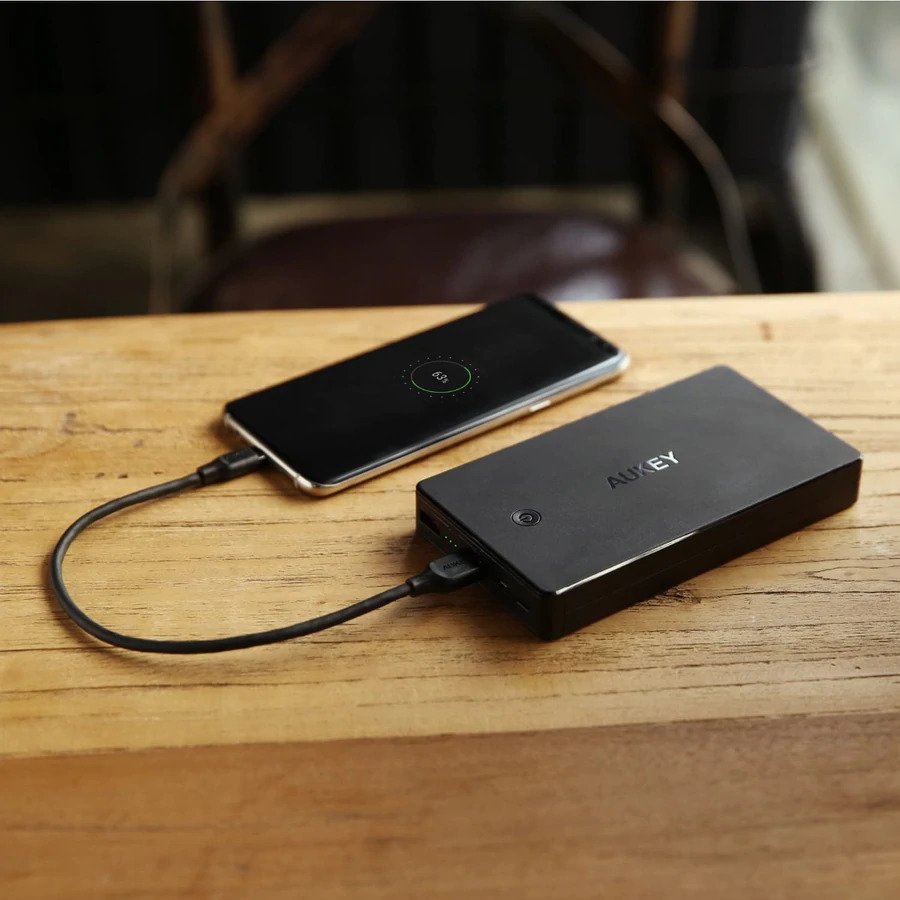 Aukey PB-T10 V3 20000mAh Qualcomm Quick Charge 3.0 Power Bank with FCP